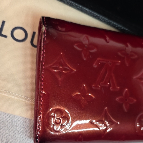 Louis Vuitton Vernis Sarah Long Wallet - Picture 10 of 12